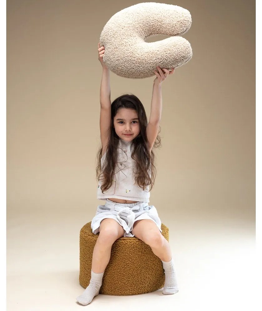 Puf de copii maro cu tapițerie din țesătură bouclé – Wigiwama