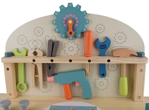 Atelier pentru copii cu unelte din lemn