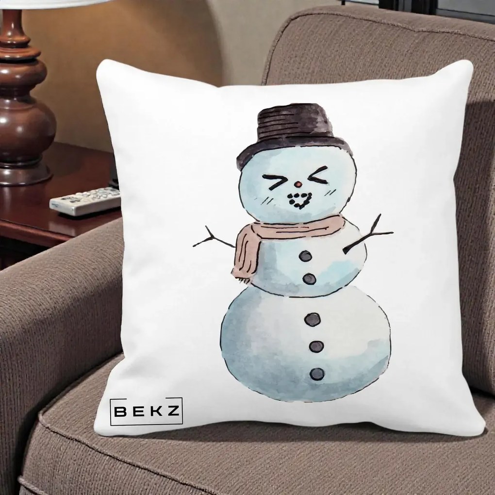 Perna Decorativa Om de Zapada Kawaii Haios, 40x40 cm, Alba Mata, Husa Detasabila, Perna Inclusa, BEKZ®