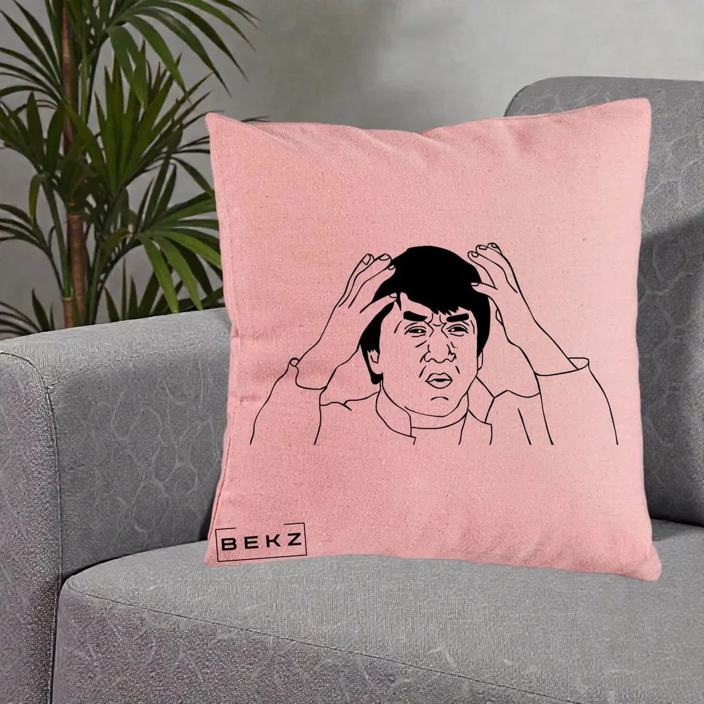 Perna Decorativa Jackie Chan WTF, 40x40 cm, Roz, Husa Detasabila, Perna Inclusa, BEKZ®