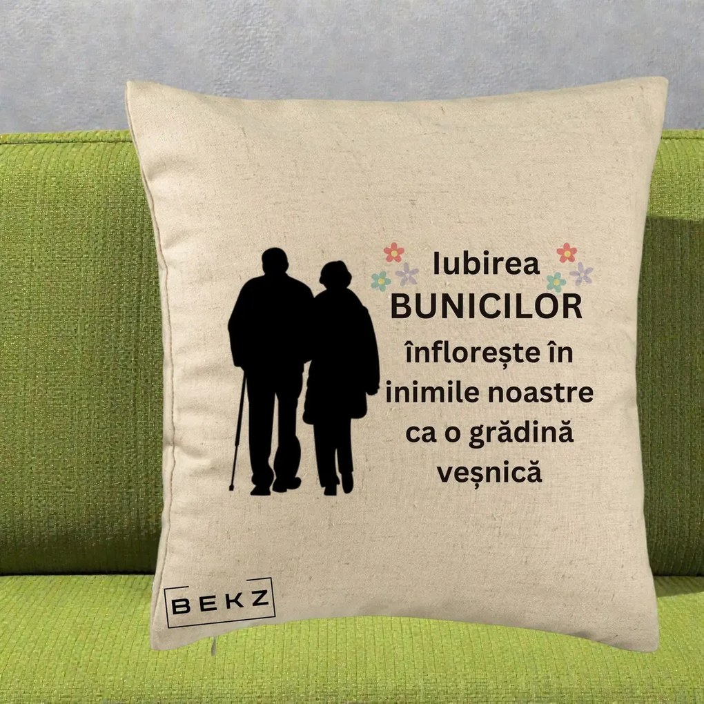 Cadou pentru Bunici - Perna Personalizata Bunicii Iubirea Infloreste Silueta Neagra Flori, 40x40 cm, Bej, Husa Detasabila, Perna Inclusa, BEKZ®