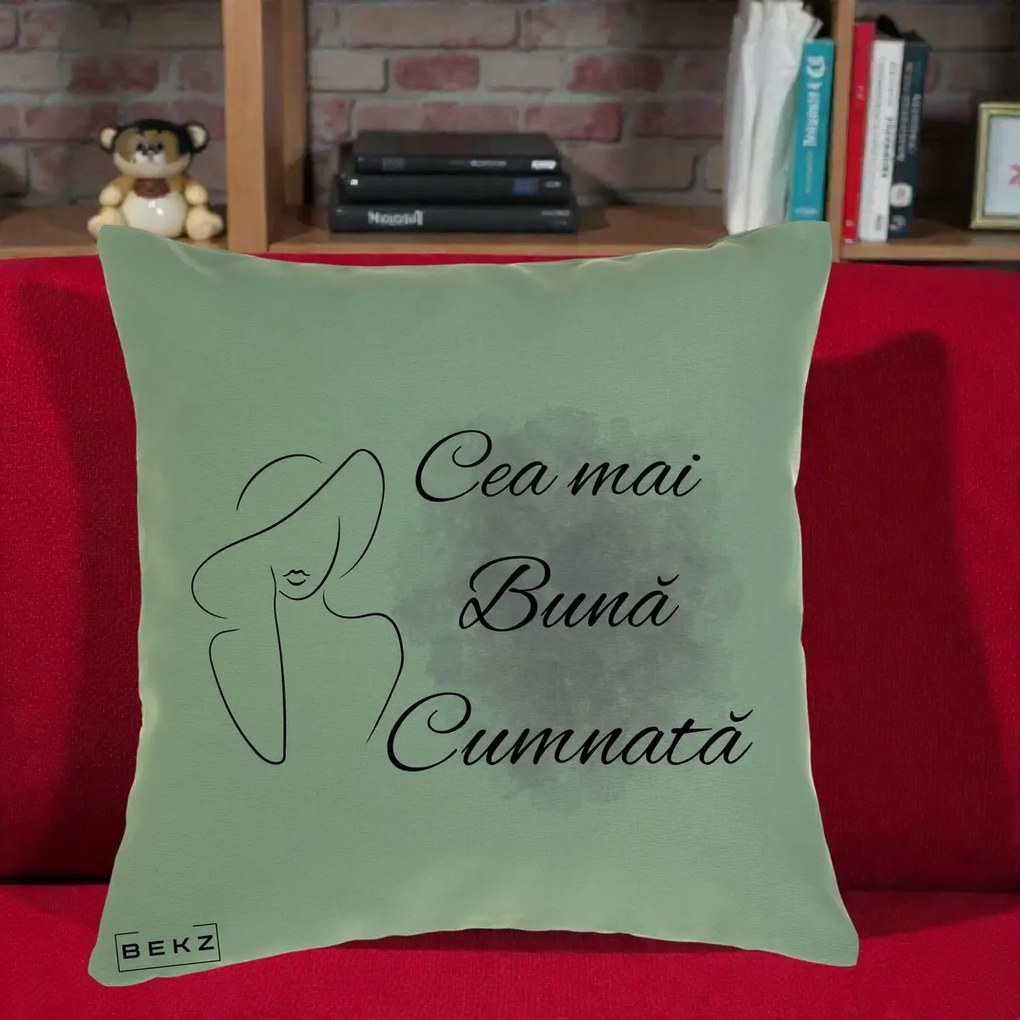 Cadou pentru Cumnata - Perna Personalizata Cea mai Buna Cumnata cu Silueta Dama si Pete Violet, 40x40 cm, Verde, Husa Detasabila, Perna Inclusa, BEKZ®