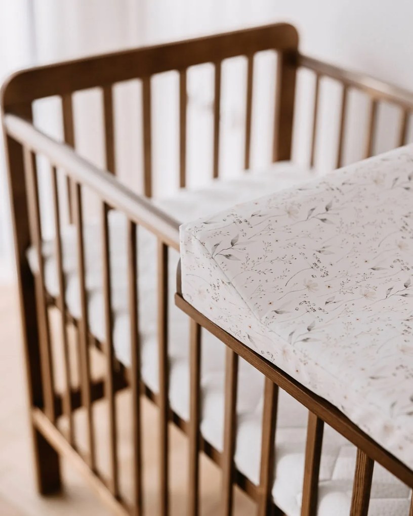 Saltea din spuma pentru masa de infasat din lemn, atasabila la patut bebe, 120x60 si 140x70 cm, impermeabila cu margini de protectie, 72x47 cm Lunca by Woodies