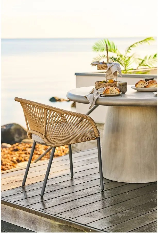 Scaun de grădină bej din metal/capitonat Novella – House Nordic