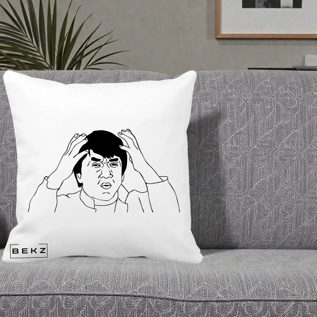 Perna Decorativa Jackie Chan WTF, 40x40 cm, Alba Mata, Husa Detasabila, Perna Inclusa, BEKZ®