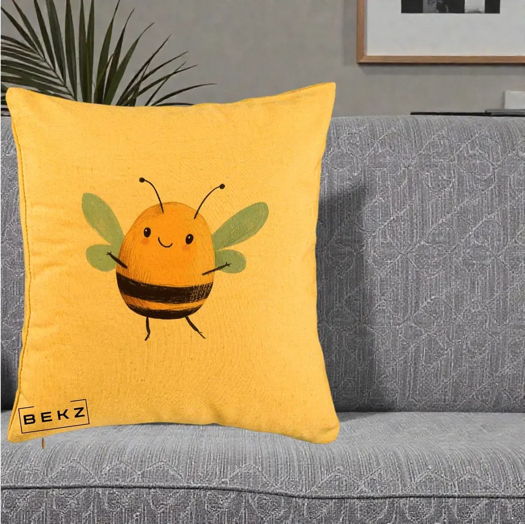 Perna Decorativa Buburuza pe Trifoi cu Patru Foi, 40x40 cm, Galben, Husa Detasabila, Perna Inclusa, BEKZ®