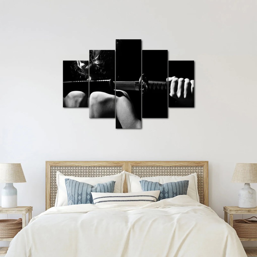 Tablou - Femeie cu o sabie (150x105 cm)