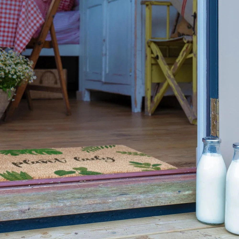 Covoraș de intrare din fibre de nucă de cocos 40x60 cm Plant Lady – Artsy Doormats