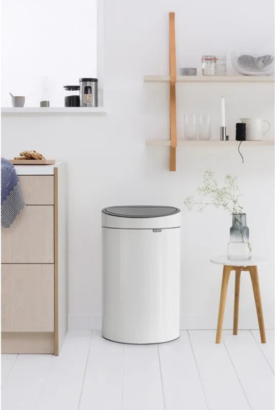 Brabantia Touch Bin New 649729, 40 l, închidere silențioasă și lină, spate plat, alb