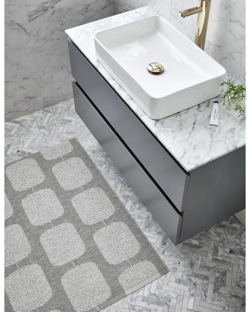 Covor pentru exterior și interior bej 70x100 cm Sten Warm Grey – Pappelina