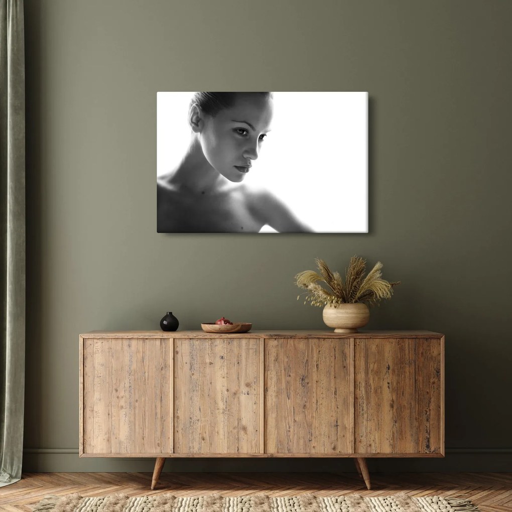 Tablou - Portretul femeii, alb- negru (90x60 cm)