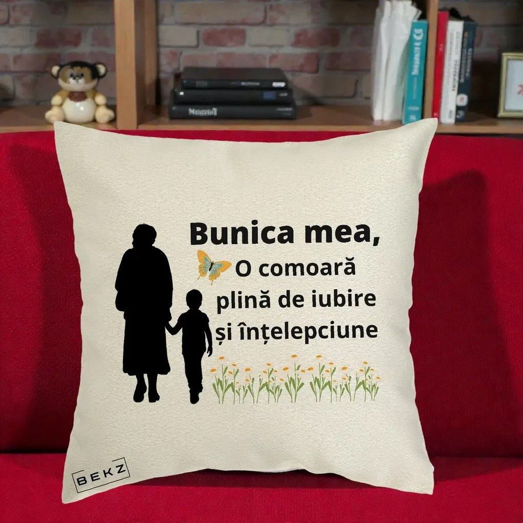 Cadou pentru Bunica - Perna Personalizata Bunica Mea Comoara cu Fluture si Baietel, 40x40 cm, Ecru, Husa Detasabila, Perna Inclusa, BEKZ®