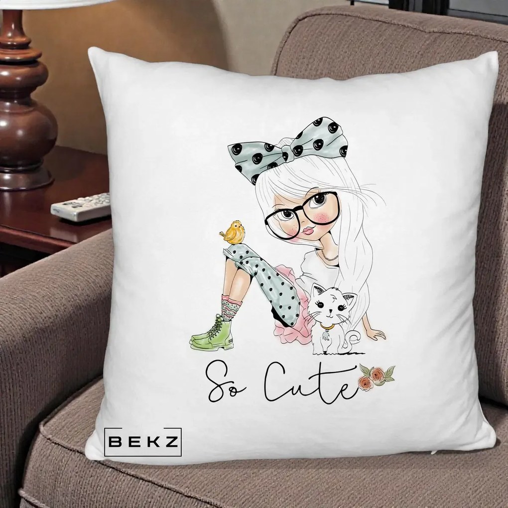 Perna Decorativa So Cute Fata Fashion, 40x40 cm, Alb Pufos, Husa Detasabila, Perna Inclusa, BEKZ®