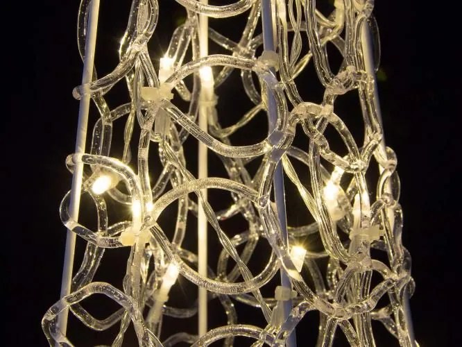 Piramidă cu lumini de Crăciun 60 cm - alb cald, pe baterie