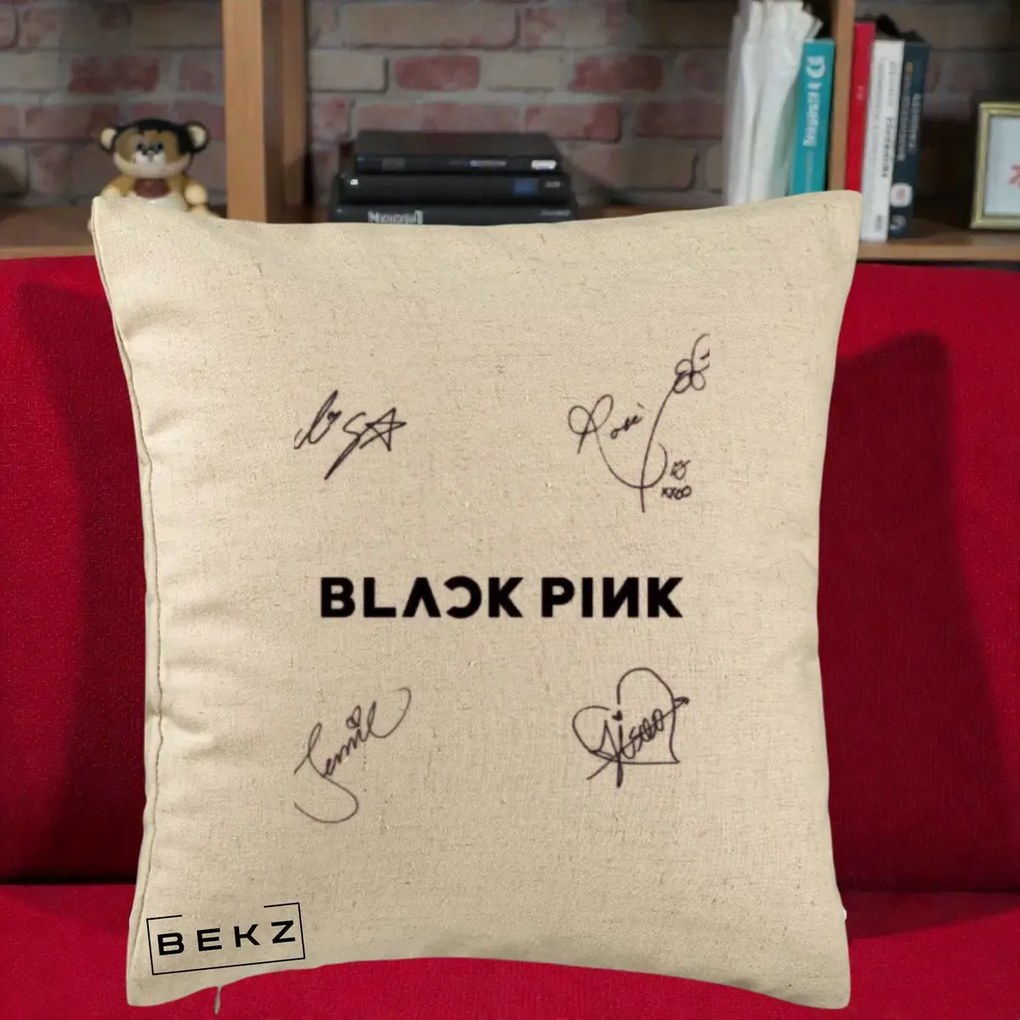 Perna Personalizata K-pop BLACKPINK Tinute Negre Grup Simplu, 40x40 cm, Bej, Husa Detasabila, Perna Inclusa, BEKZ®