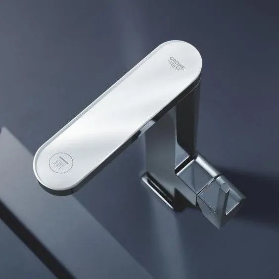 Baterie chiuveta baie Grohe Plus, pipa pivotanta si afisaj LED, marime M