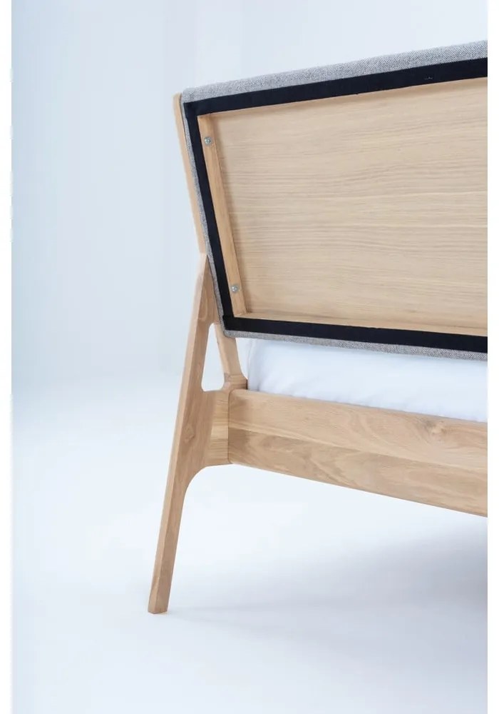 Pat matrimonial gri/în culoare naturală din lemn masiv de stejar 180x200 cm Fawn – Gazzda