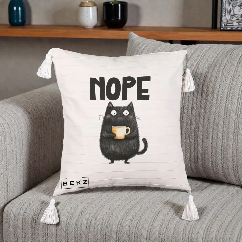 Perna Decorativa NOPE Pisica Neagra Cafea, 40x40 cm, Bej cu Franjuri, Husa Detasabila, Perna Inclusa, BEKZ®