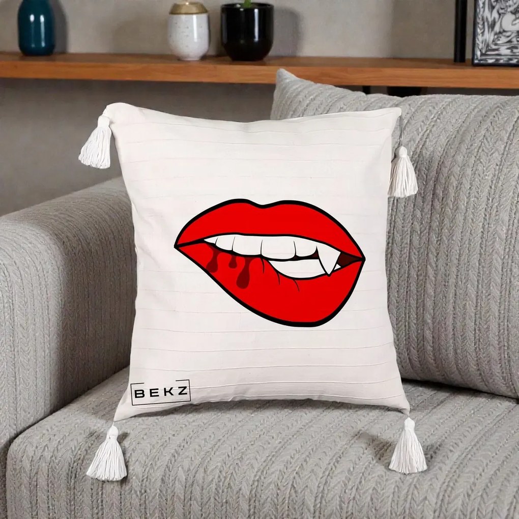 Perna Decorativa Vampire Lips Halloween, 40x40 cm, Bej cu Franjuri, Husa Detasabila, Perna Inclusa, BEKZ®