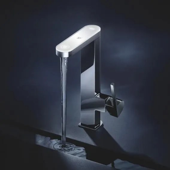 Baterie lavoar Grohe Plus, pipa pivotanta si afisaj LED, ventil click clack