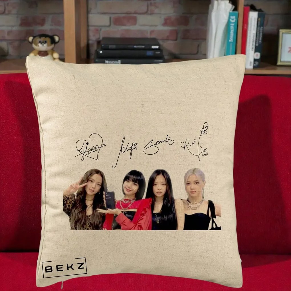 Perna Personalizata K-pop BLACKPINK Semnaturi, 40x40 cm, Bej, Husa Detasabila, Perna Inclusa, BEKZ®