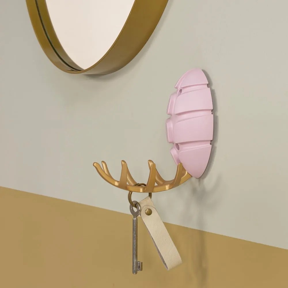 Cârlig roz deschis/auriu de montat pe perete din plastic Bug – Spinder Design