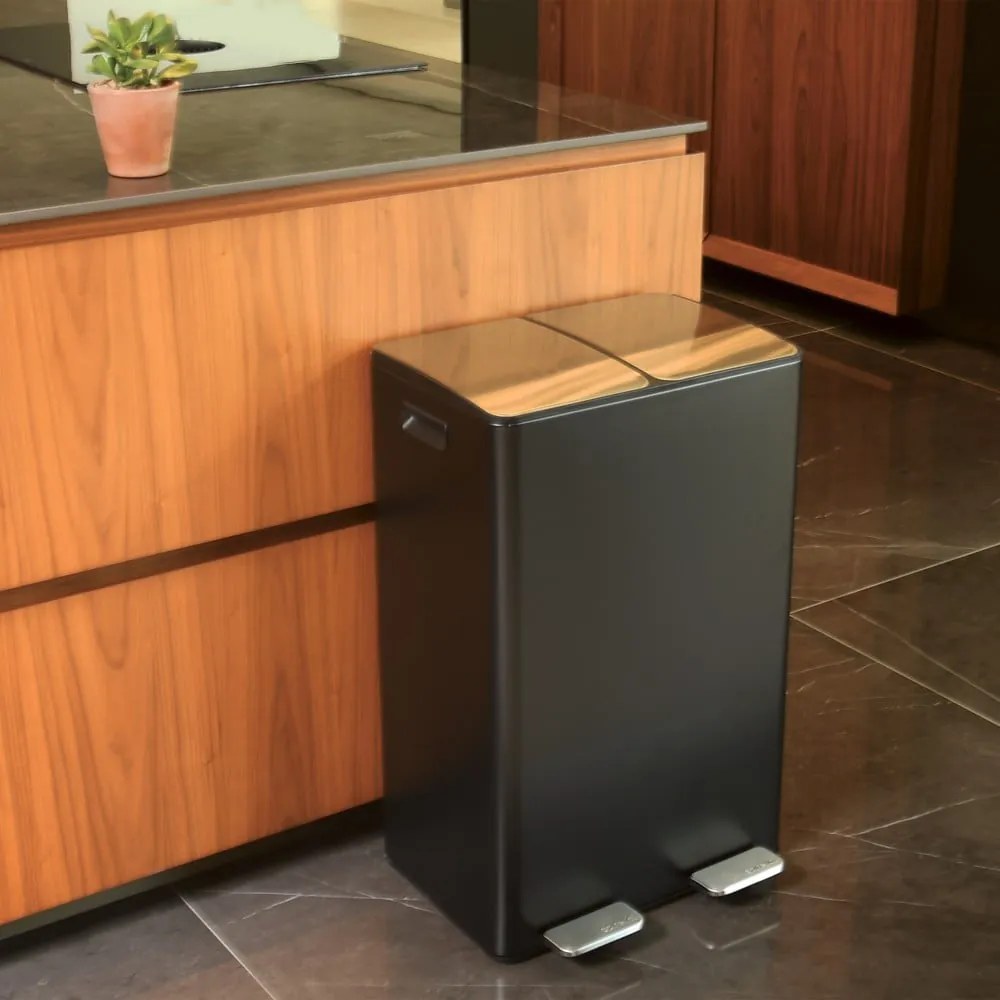 Coș de gunoi negru mat pentru reciclare/cu pedală 2x30 l din oțel Aliya – Spirella