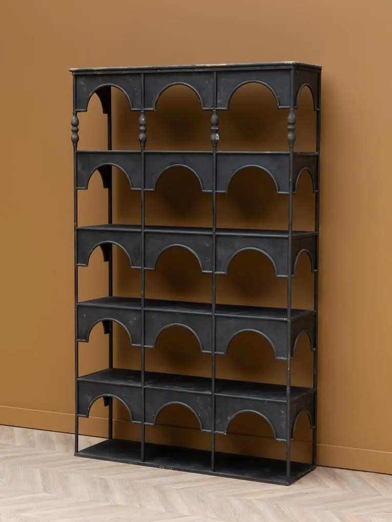 Etajeră din metal, negru, cu patină vintage, 5 rafturi și arcade decorative, finisaj antichizat, 194 x 120 x 34,5 cm, „Alhambra”