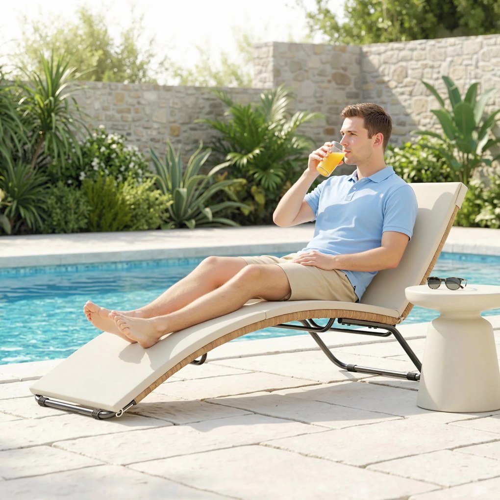 Outsunny Șezlong din Ratan Forma S cu Pernă, Șezlong de Grădină cu Structură din Oțel, pentru Terasă, Plajă, Piscină, Grădină, 175x57x80cm, Crem | Aosom Romania