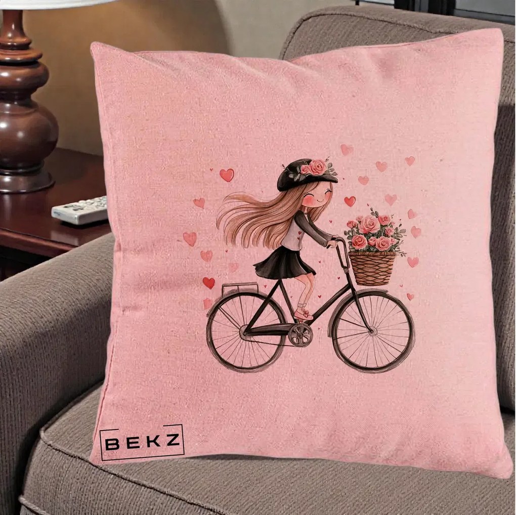 Perna Decorativa Fetita Kawaii pe Bicicleta cu Trandafiri si Inimioare, 40x40 cm, Roz, Husa Detasabila, Perna Inclusa, BEKZ®