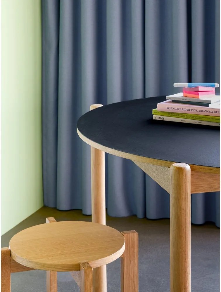 Masă de dining rotundă din lemn de stejar ø 115 cm Oblique – Hübsch