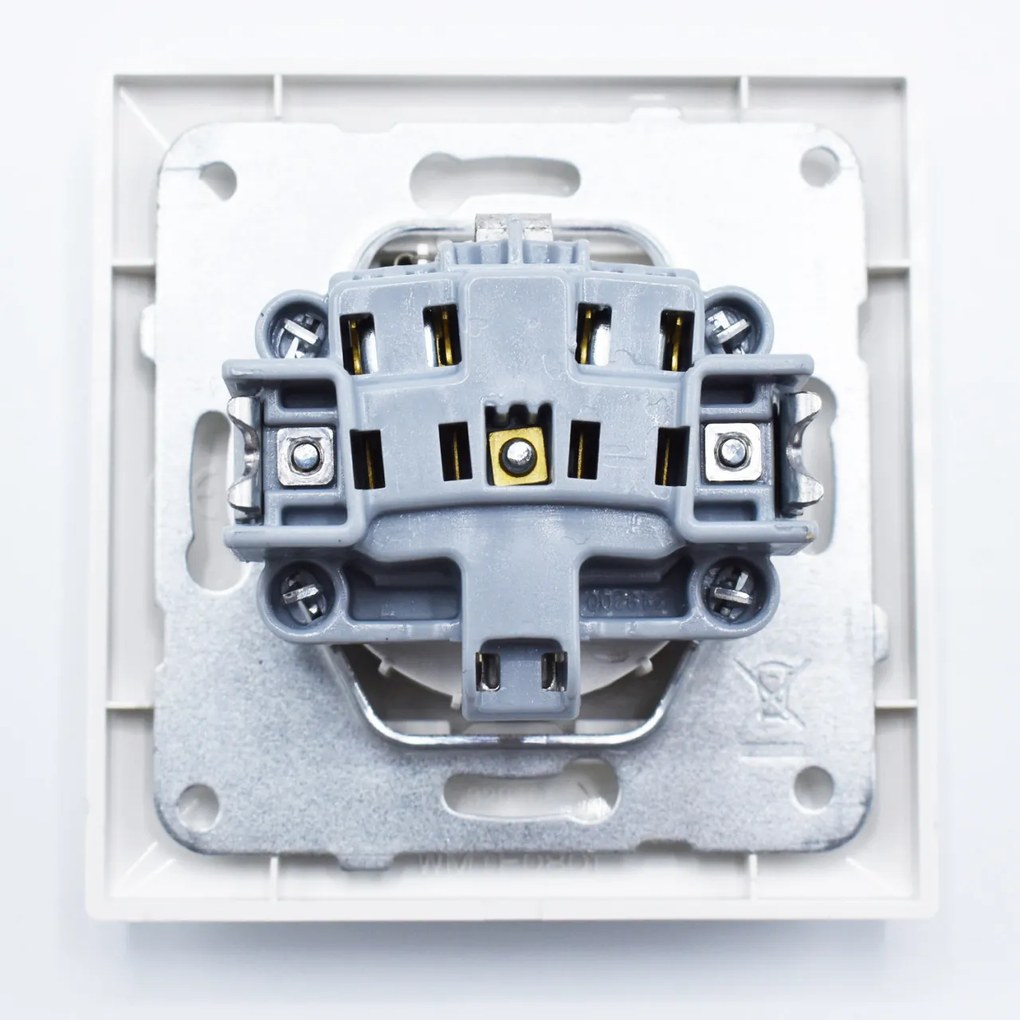 Priza cu capac Arkedia Pansonic, ST, alba