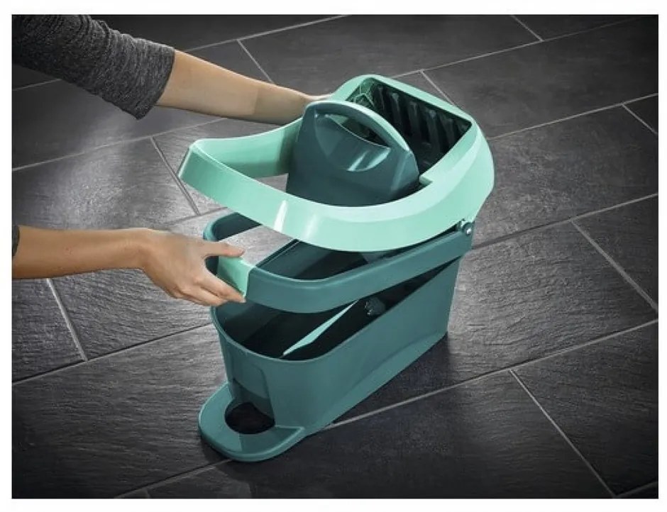 Set profi pentru curăţenie Leifheit cu mop şi găleată de stoarcere 55096