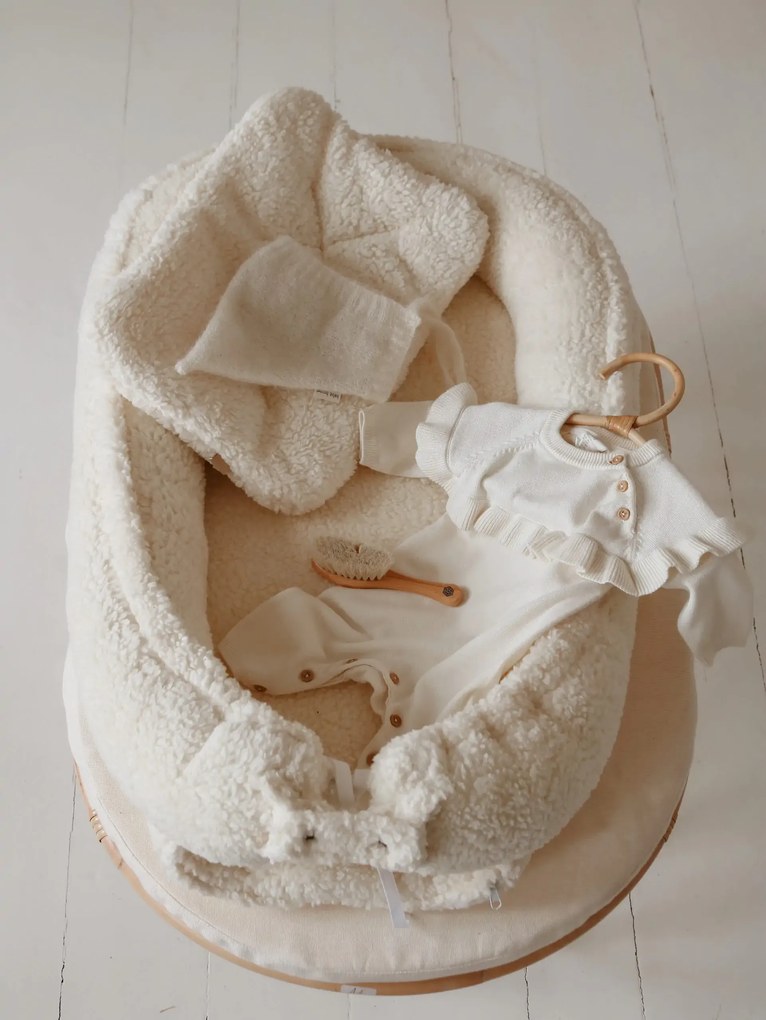 Suport de dormit Babynest Premium din tesatura bucle Crem, Teddy by BabyLy, 80x50 cm