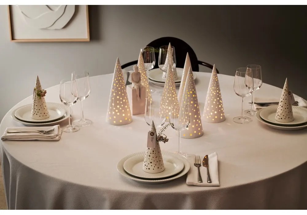 Sfeșnic din porțelan chinezesc pentru Crăciun Kähler Design Nobili, înălțime 30 cm, alb