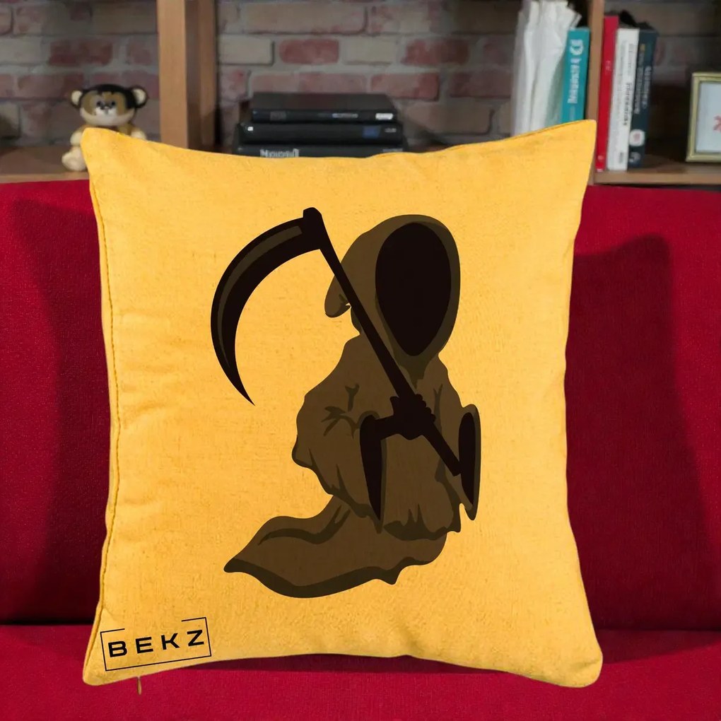 Perna Decorativa Moartea cu Coasa Grim Reaper Halloween, 40x40 cm, Galben, Husa Detasabila, Perna Inclusa, BEKZ®