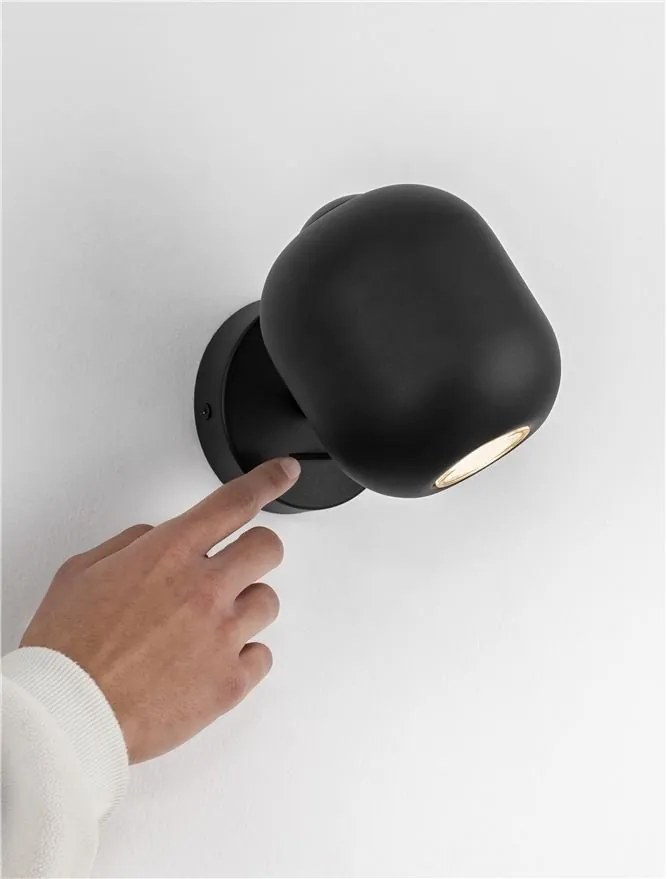 Aplica cu spot directionabil metal negru MARLIN