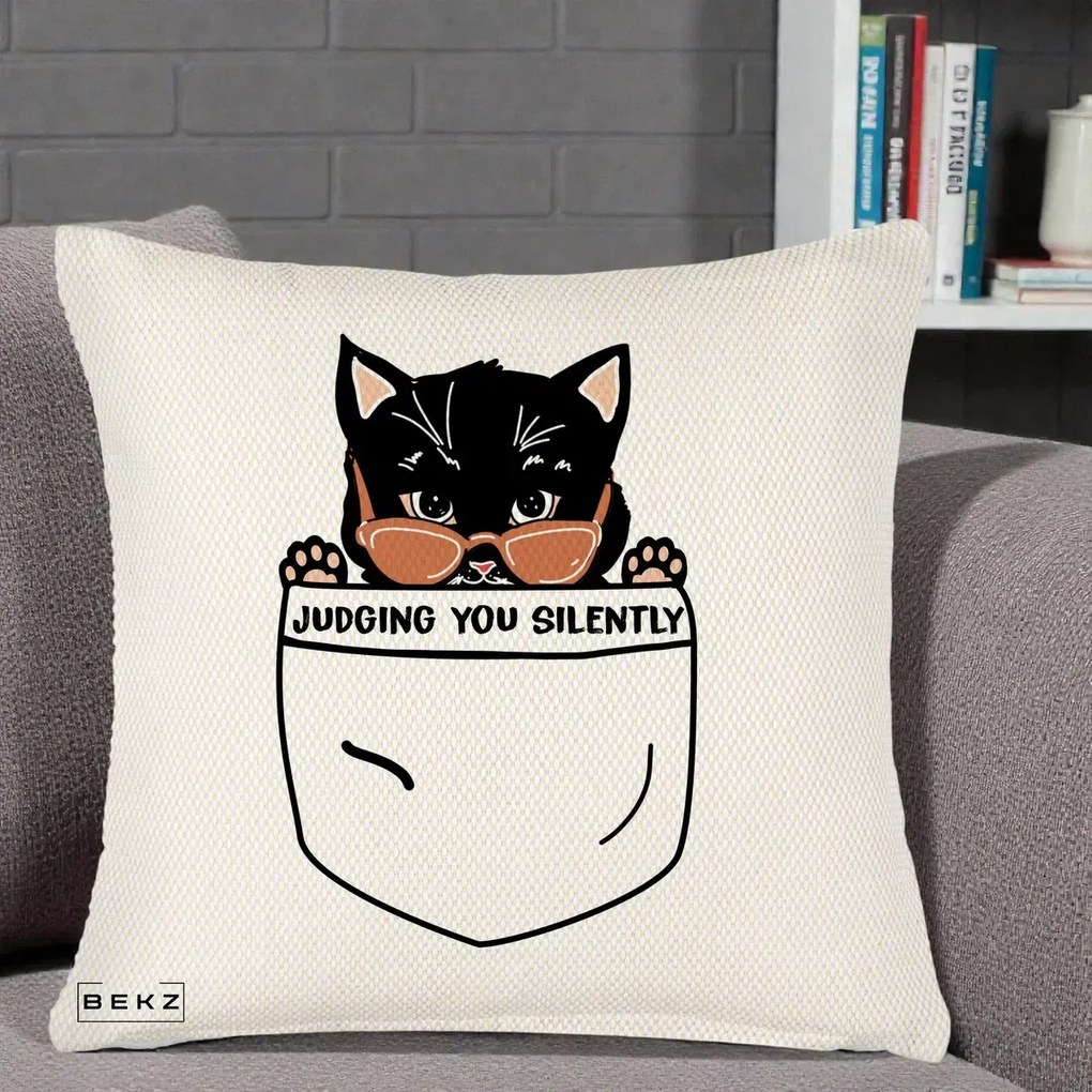 Perna Decorativa Judging You Silently Pisica Buzunar, 40x40 cm, Crem Reliefat, Husa Detasabila, Perna Inclusa, BEKZ®