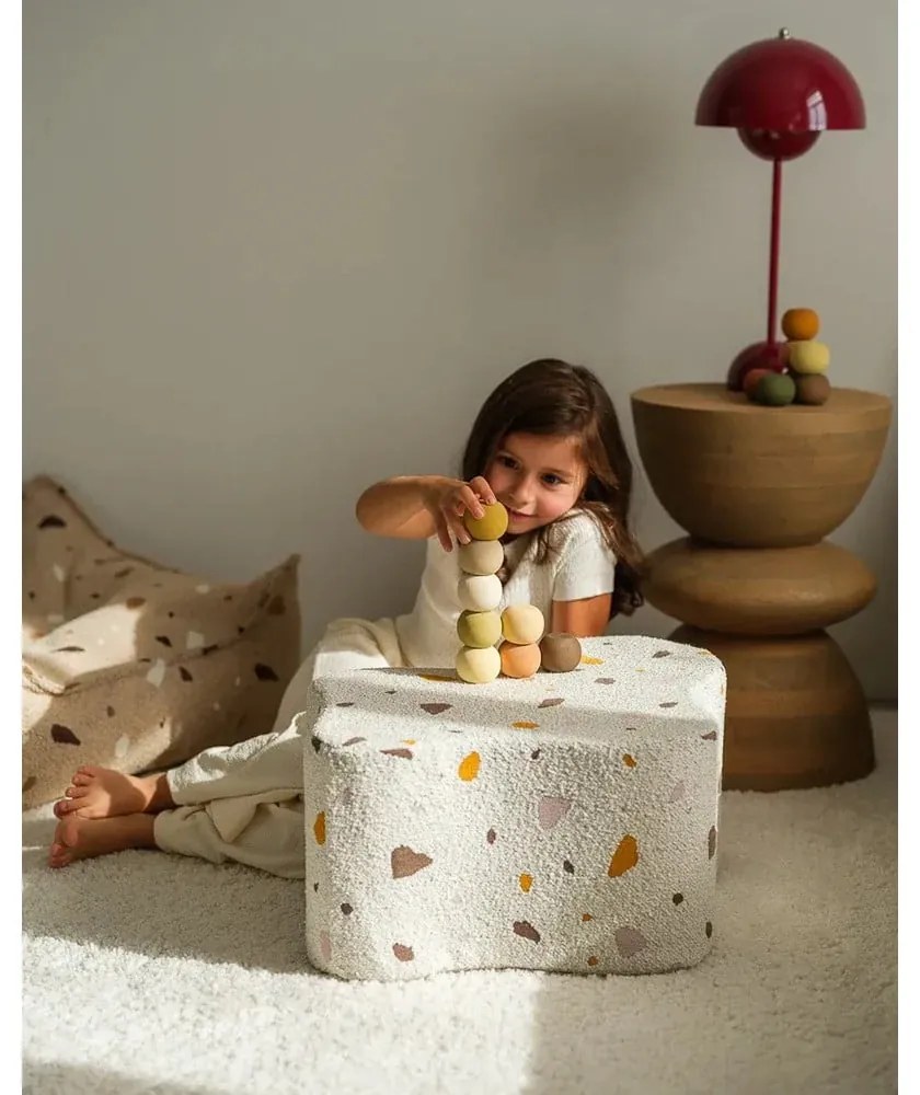 Puf de copii alb cu tapițerie din țesătură bouclé/cu tapițerie din chenille Terrazzo Cloud – Wigiwama