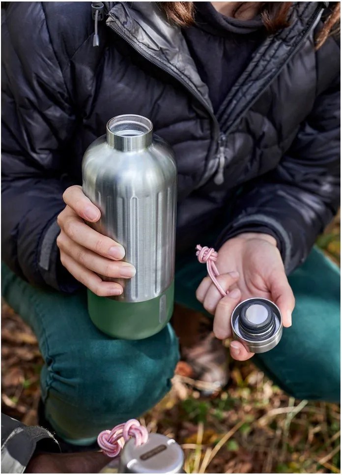 Sticlă termică argintie din oțel inoxidabil 850 ml Explorer – Black + Blum