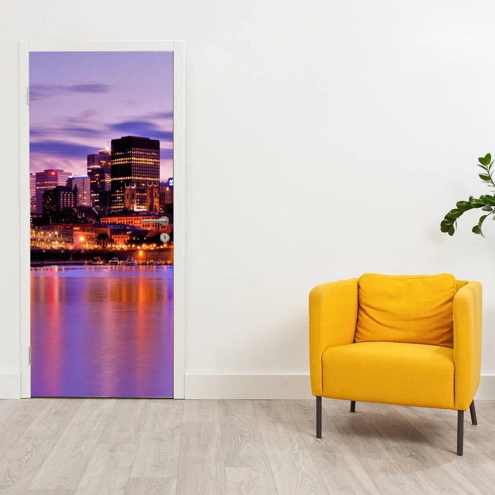 Fototapet pentru ușă - Oraș noaptea (95x205cm)