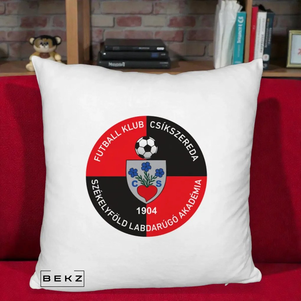 Perna Personalizata FK Csikszereda 1904 Fotbal, 40x40 cm, Alb Pufos, Husa Detasabila, Perna Inclusa, BEKZ®