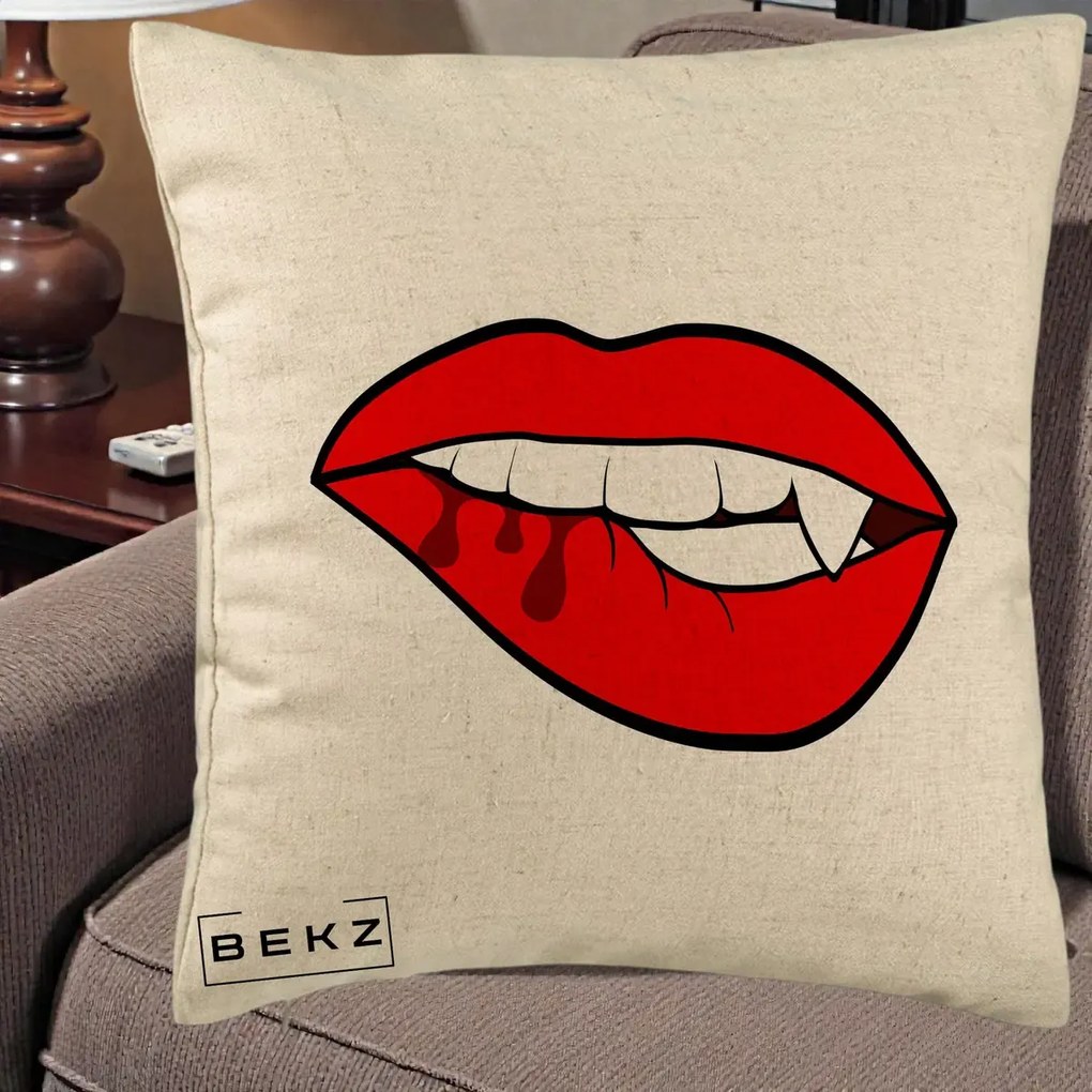 Perna Decorativa Vampire Lips Halloween, 40x40 cm, Bej, Husa Detasabila, Perna Inclusa, BEKZ®