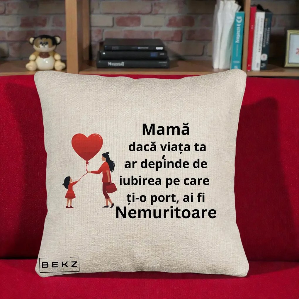 Cadou pentru Mama - Perna Personalizata Mama Nemuritoare cu Bebelus Kawaii, 40x40 cm, Bej Canapea, Husa Detasabila, Perna Inclusa, BEKZ®