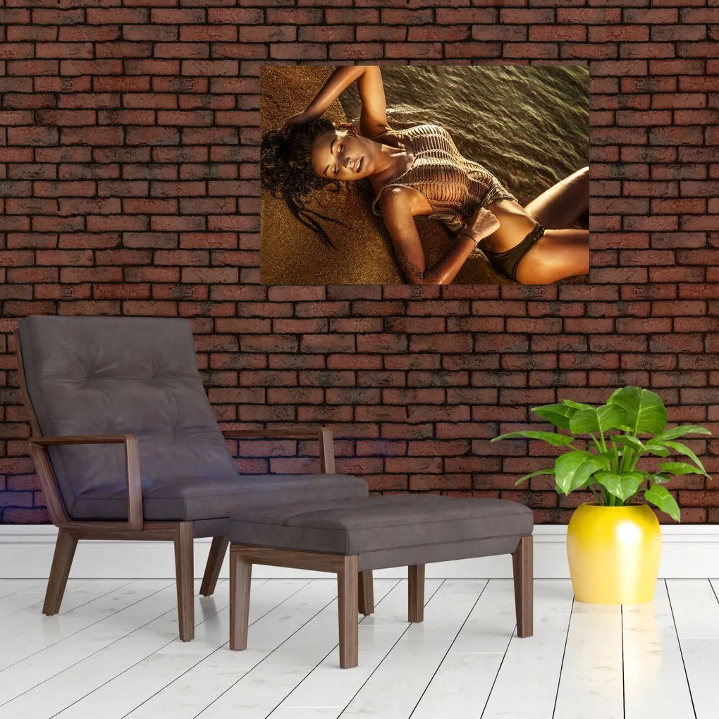 Tablou cu femeia întinsă pe plajă (90x60 cm)