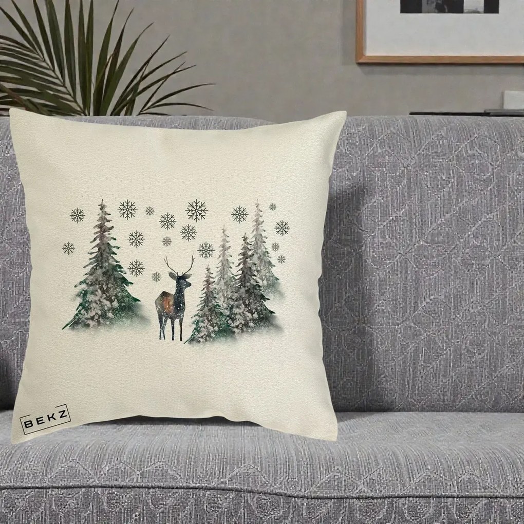 Perna Decorativa Ren in Padure Inzapezita, 40x40 cm, Ecru, Husa Detasabila, Perna Inclusa, BEKZ®