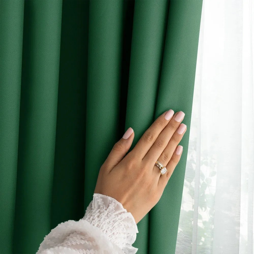 Draperie verde-închis dimout (semi-opacă) 140x270 cm Carli – Restilo