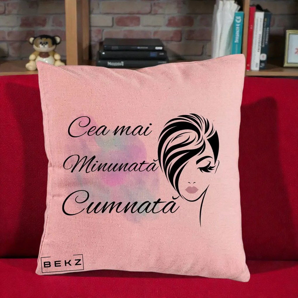 Cadou pentru Cumnata - Perna Personalizata Cea mai Minunata Cumnata cu Silueta Dama si Pete Multicolor, 40x40 cm, Roz, Husa Detasabila, Perna Inclusa, BEKZ®