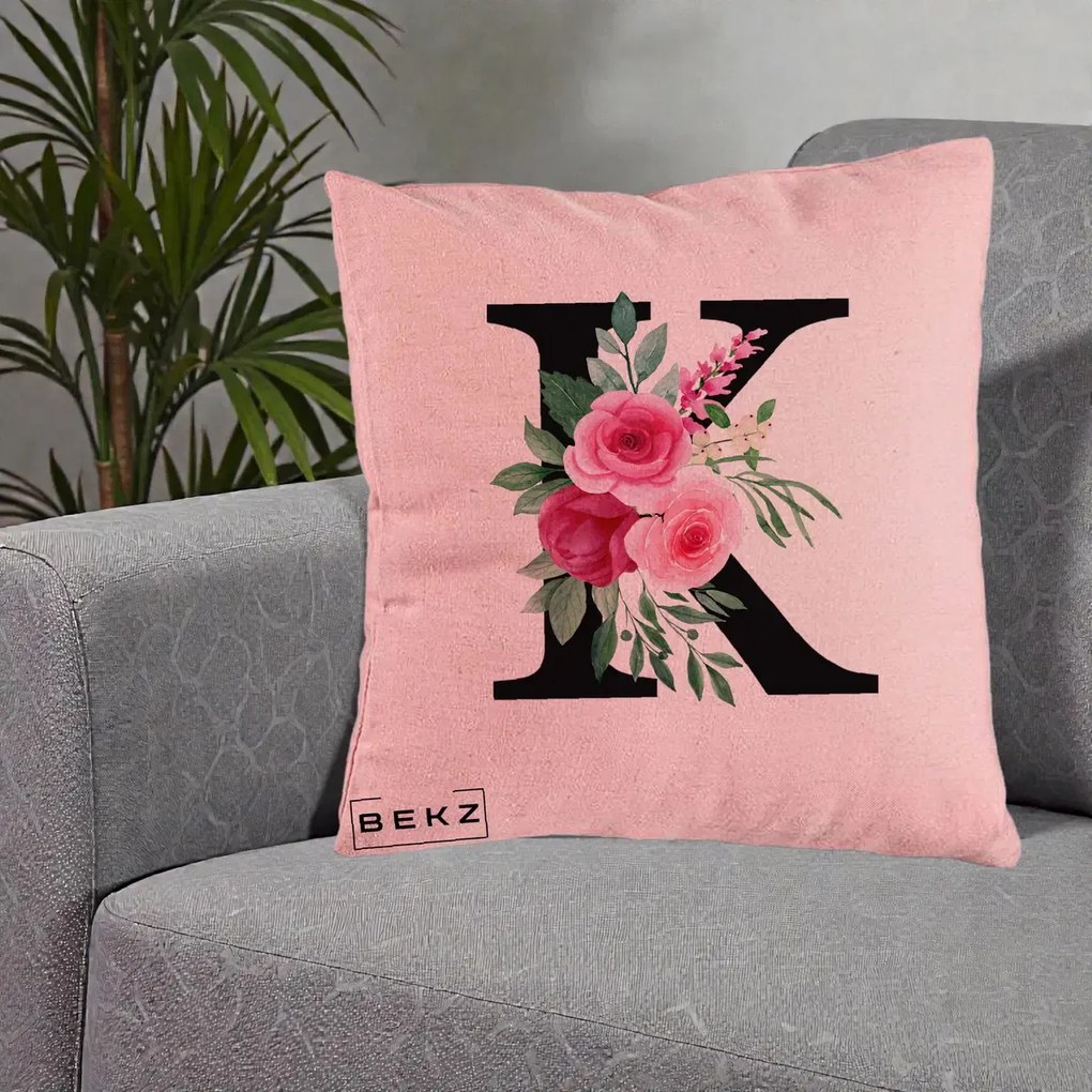 Cadou Personalizat - Perna Personalizata Monograma Florala Litera K, 40x40 cm, Roz, Husa Detasabila, Perna Inclusa, BEKZ®