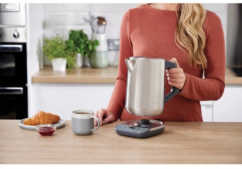 Fierbator electric Ninja KT201EU, 3000W, 1.7L, Fierbere rapida, Mentine temperatura, Setari inteligente, Iluminare, Inox